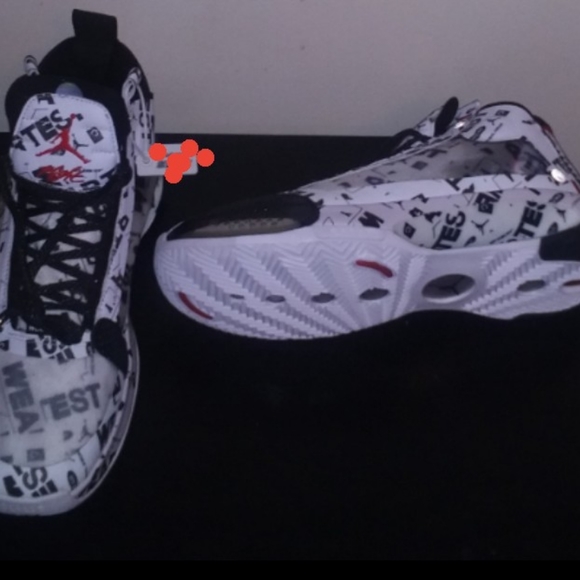 Shoes - Picture 2 of 4